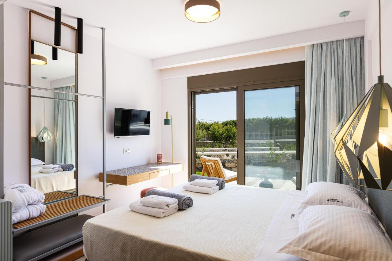 Terrazzo Luxury Villas Pigianos Kampos  外观 照片